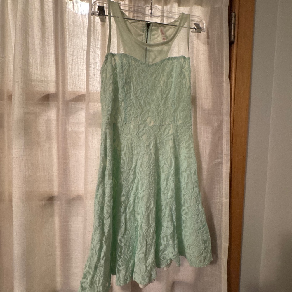 Exhilaration racer back zip up baby doll dress